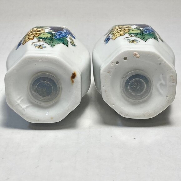 Vintage Grape Vine Grapes Salt & Pepper Shakers Ceramic Mid Century Butterflies - Picture 8 of 15